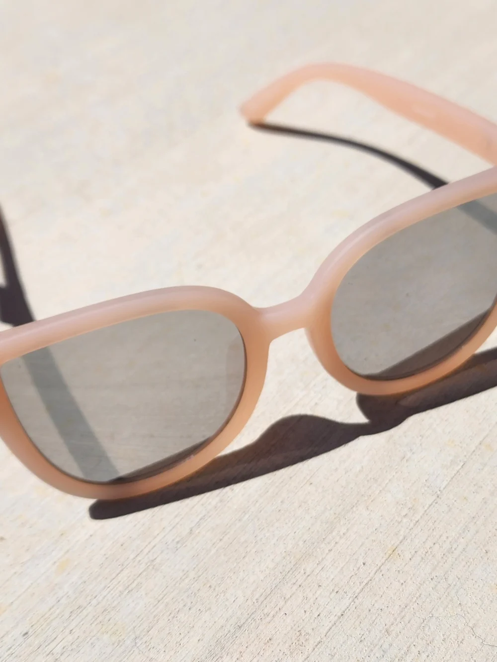 Quay Australia Blush Round Sunglasses